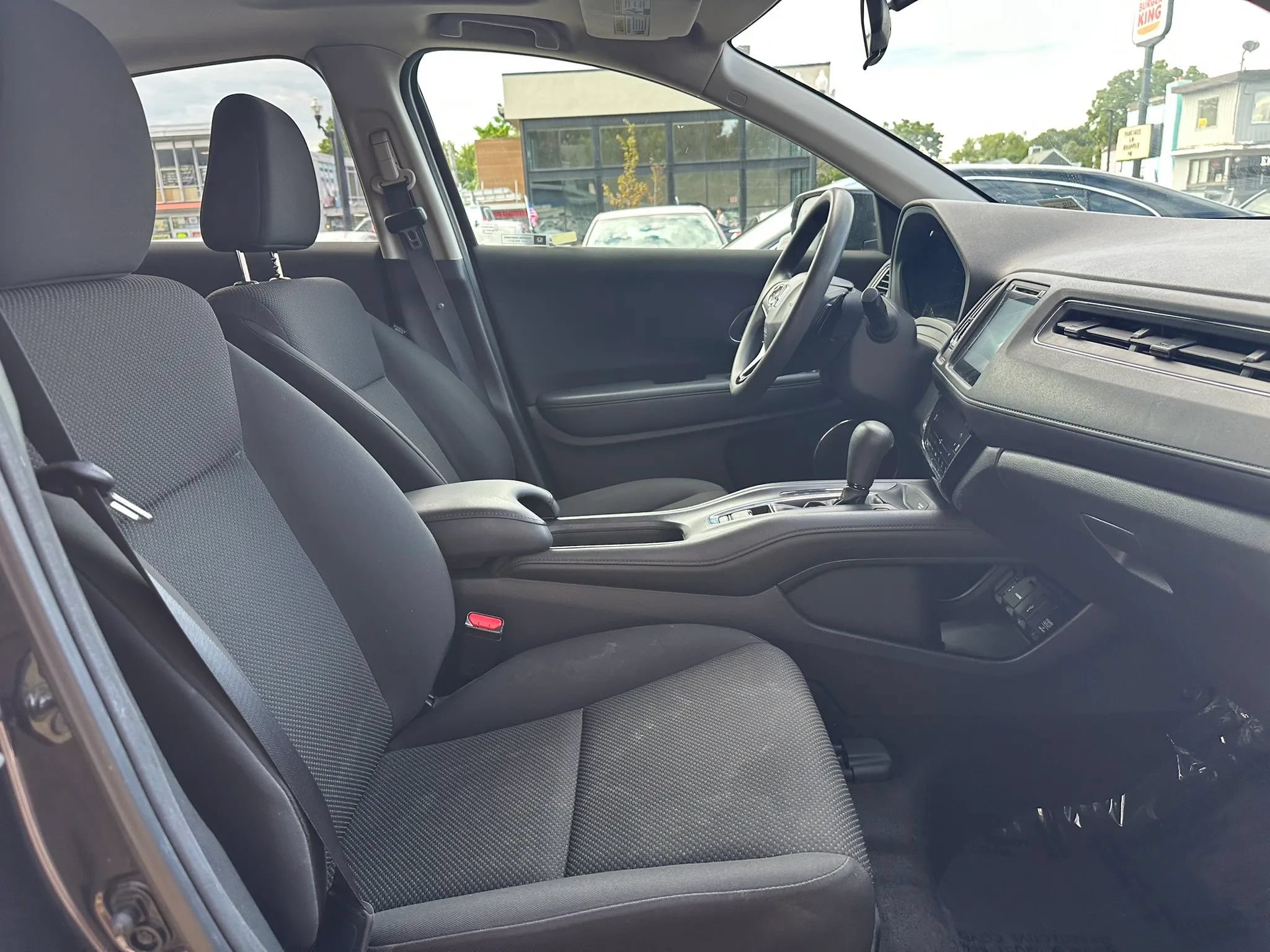 Used 2017 Honda HR-V EX image 12