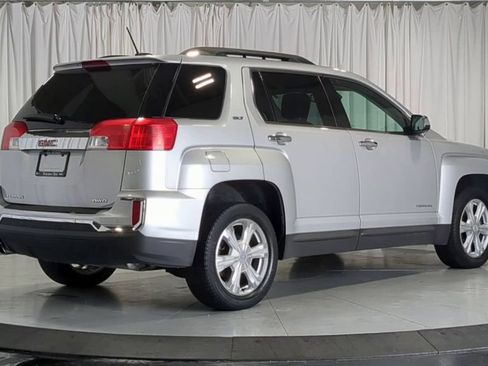 Used 2017 GMC Terrain SLT w/ Open Road Package AWD/4WD image 10