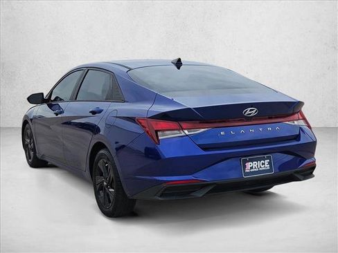 Used 2022 Hyundai Elantra SEL image 8