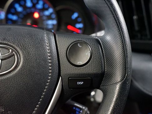 Used 2016 Toyota RAV4 LE image 13