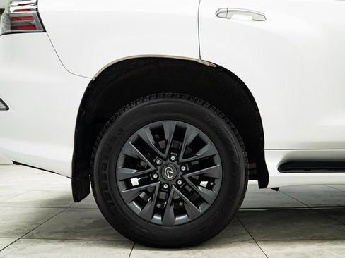 Used 2023 Lexus GX 460 Premium image 18