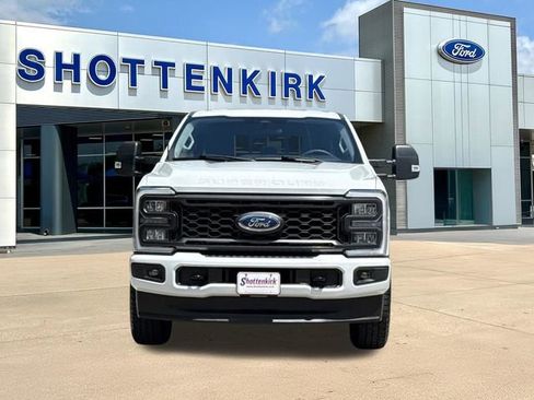 Used 2023 Ford F250 XL w/ STX Appearance Package AWD/4WD image 2