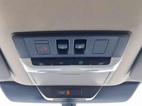 New 2026 Nissan Pathfinder Platinum FWD image 8