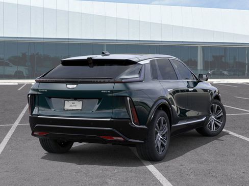 New 2025 Cadillac Lyriq Luxury w/ LPO, Floor Liner Package image 5