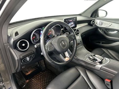 Used 2019 Mercedes-Benz GLC 350e 4MATIC image 19
