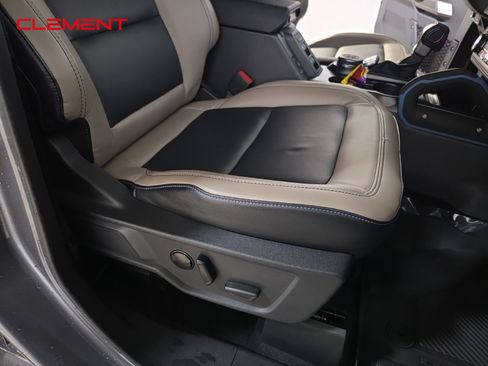 Used 2023 Ford Bronco Wildtrak image 27