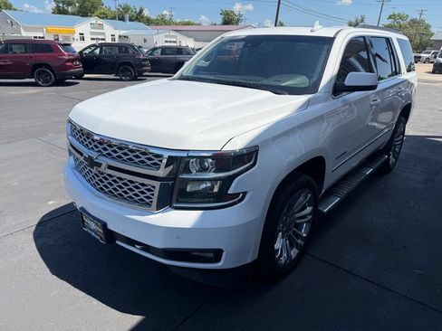 Used 2018 Chevrolet Tahoe LT w/ LT Signature Package AWD/4WD image 5