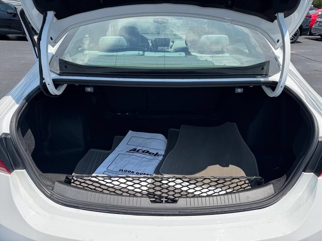 Used 2021 Chevrolet Malibu LS w/ LPO, Convenience Package 1 FWD image 10