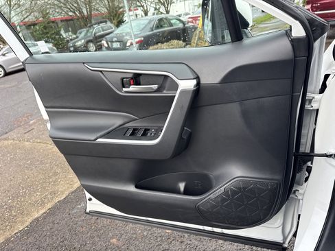 Used 2024 Toyota RAV4 XLE image 22