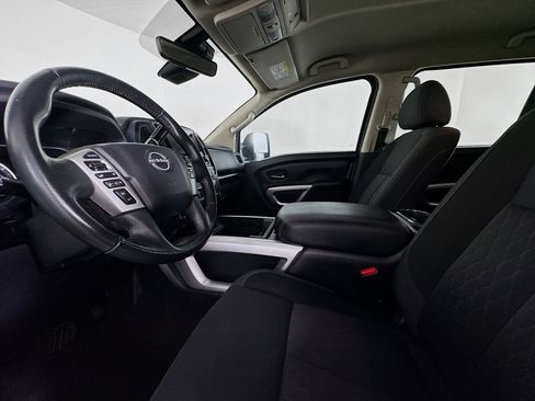 Used 2023 Nissan Titan SV w/ SV Convenience Package image 20