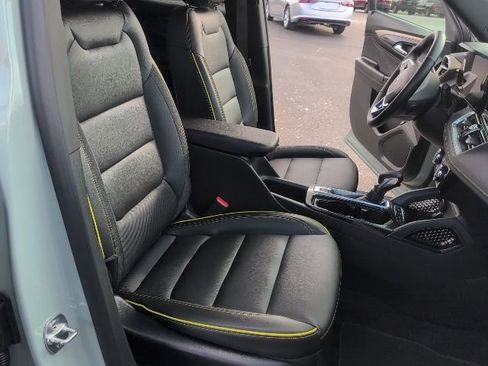 Used 2025 Chevrolet TrailBlazer ACTIV w/ Convenience Package image 37