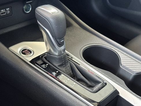 Used 2025 Nissan Altima 2.5 SV FWD image 17