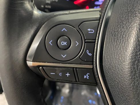 Used 2018 Toyota Camry XSE image 19