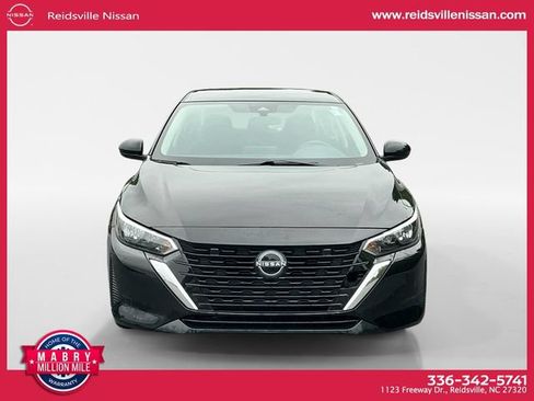 Used 2025 Nissan Sentra SV FWD image 9