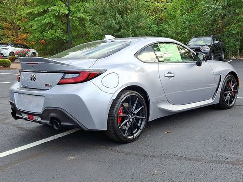New 2025 Toyota GR86 Premium image 8