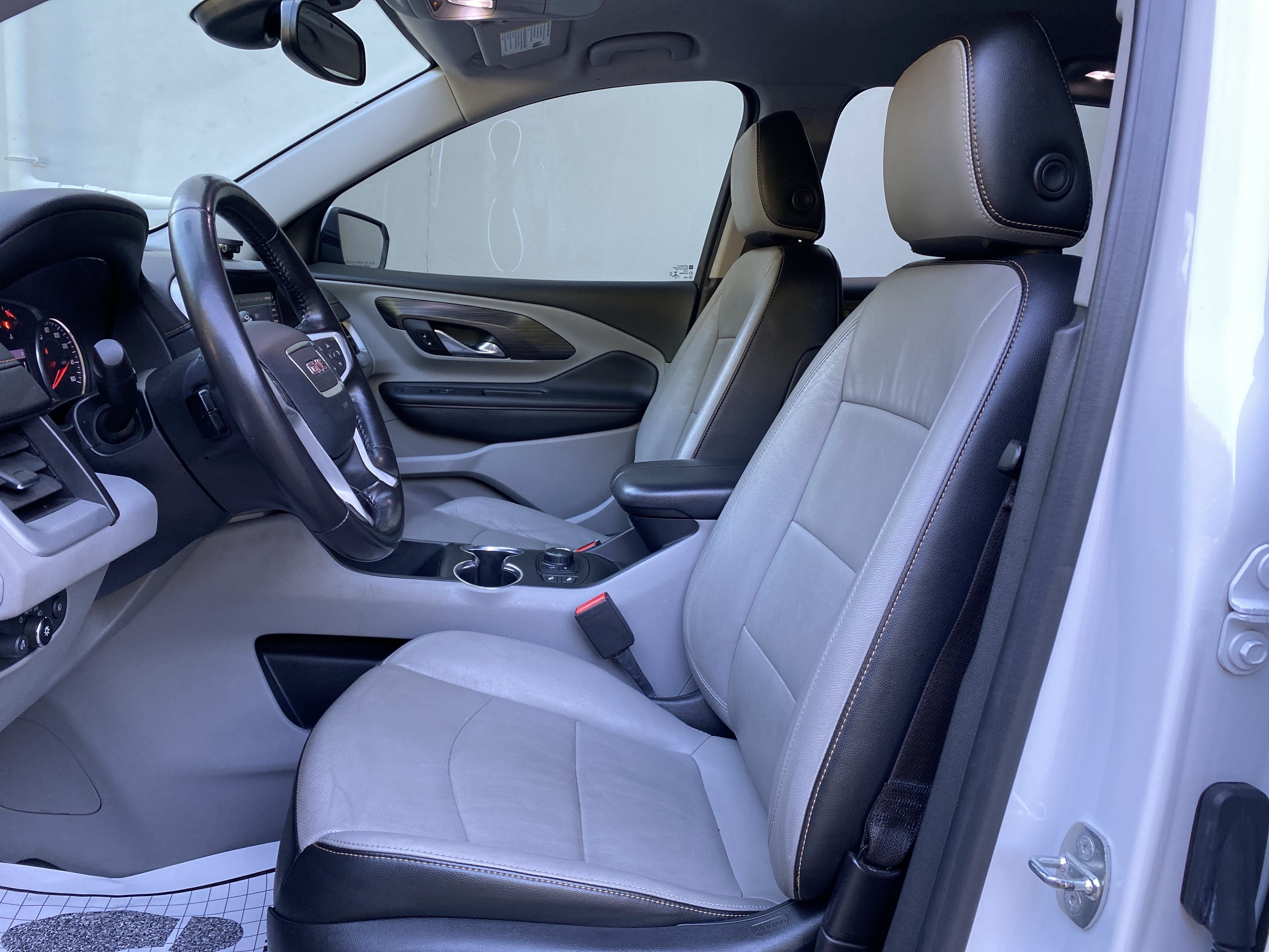 Used 2020 GMC Terrain SLT FWD image 16