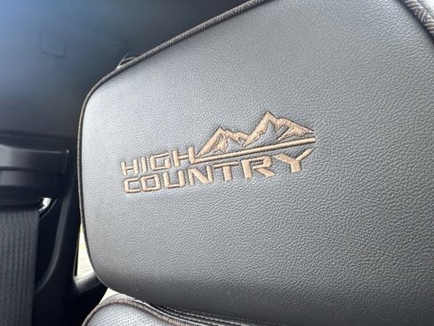Used 2023 Chevrolet Suburban High Country w/ LPO, Illumination Package AWD/4WD image 48