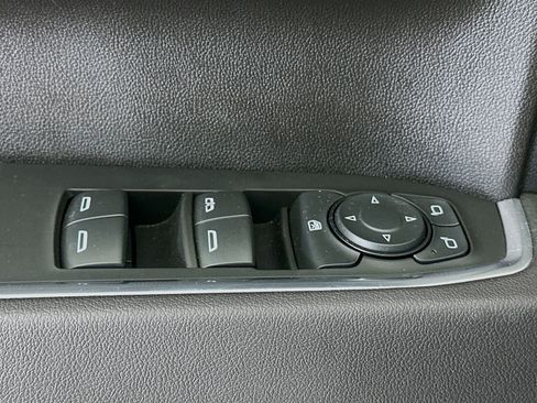 Used 2023 Chevrolet Silverado 1500 LT AWD/4WD image 15