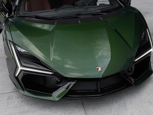 Used 2026 Lamborghini Revuelto AWD/4WD image 25