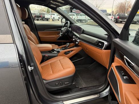 Used 2024 Kia Telluride SX X-Line image 16
