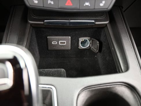 Used 2024 Cadillac XT4 Luxury w/ Cold Weather Package image 27