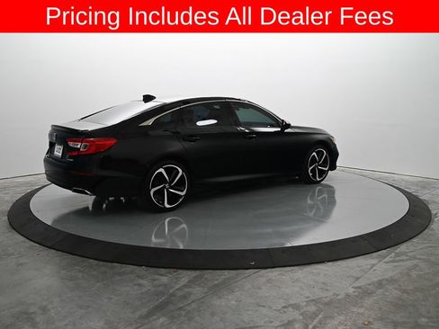 Used 2018 Honda Accord Sport image 6