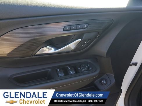 Used 2022 GMC Terrain SLT image 21