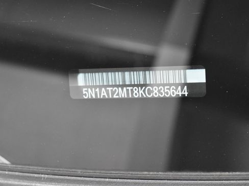 Used 2019 Nissan Rogue S image 33