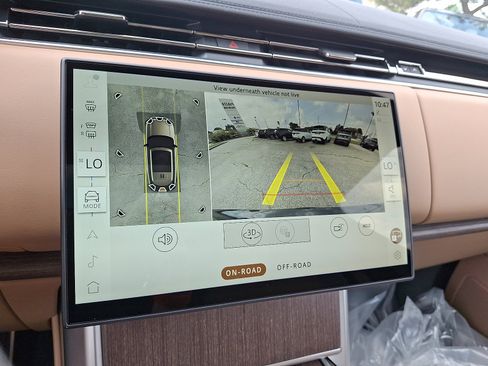 New 2025 Land Rover Range Rover SE image 9