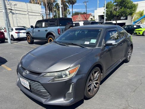 Used 2015 Scion tC FWD image 9