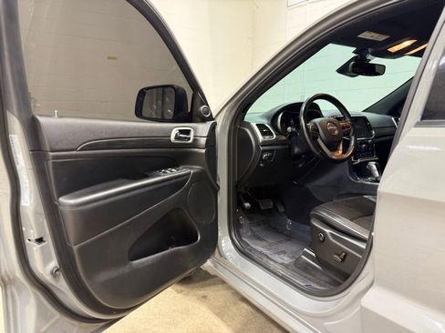 Used 2022 Jeep Grand Cherokee Laredo X image 33