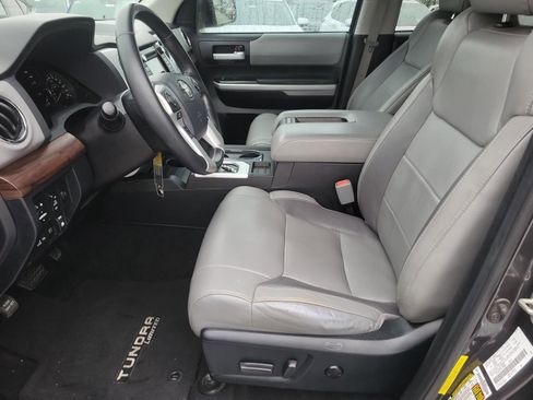 Used 2018 Toyota Tundra Limited AWD/4WD image 16
