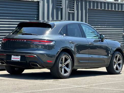 Certified 2022 Porsche Macan AWD/4WD image 8