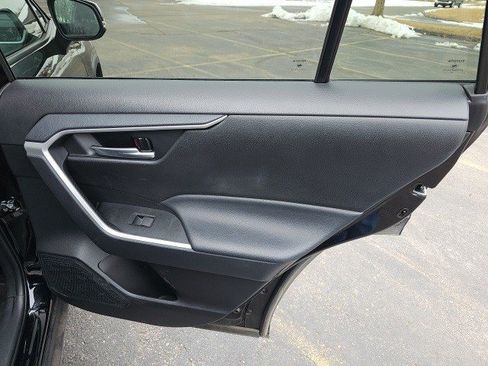 Used 2025 Toyota RAV4 XLE image 17