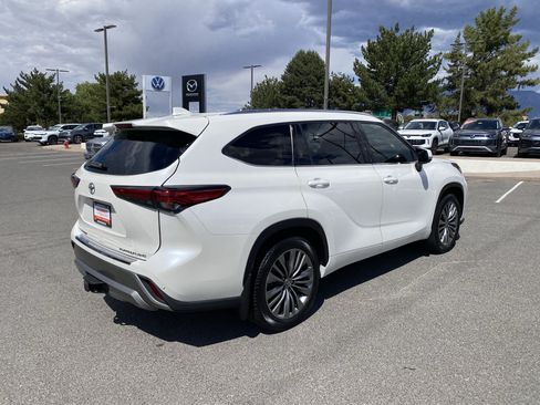Used 2021 Toyota Highlander Platinum AWD/4WD image 57
