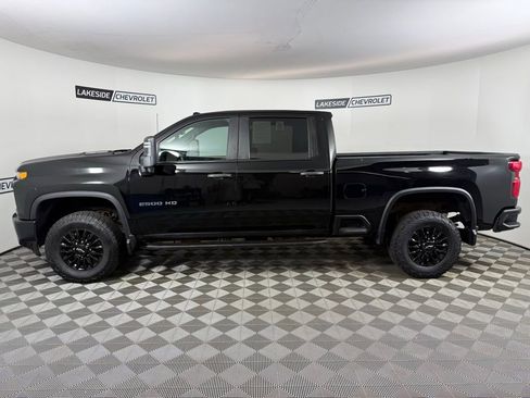 Used 2023 Chevrolet Silverado 2500 W/T AWD/4WD image 3