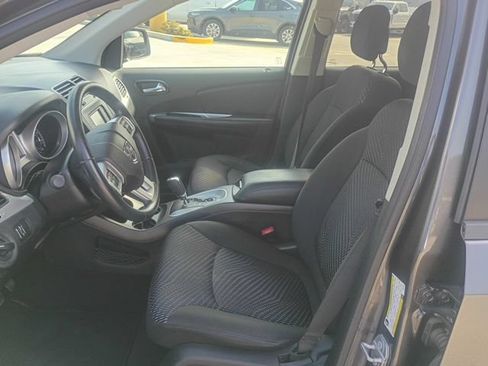 Used 2020 Dodge Journey SE w/ SE Popular Equipment Group FWD image 45