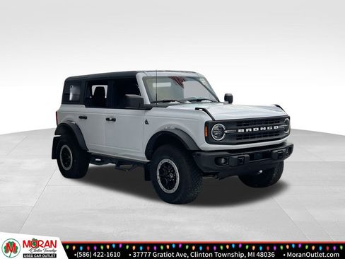 Used 2023 Ford Bronco Black Diamond w/ Sasquatch Package image 8