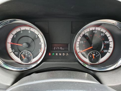 Used 2018 Dodge Grand Caravan SE w/ UConnect Hands-Free Group FWD image 24