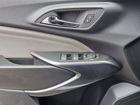 New 2026 Chevrolet Trax ACTIV w/ Sunroof Package image 24