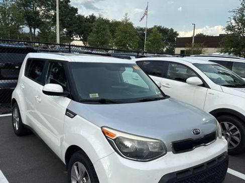 Used 2015 Kia Soul FWD image 9
