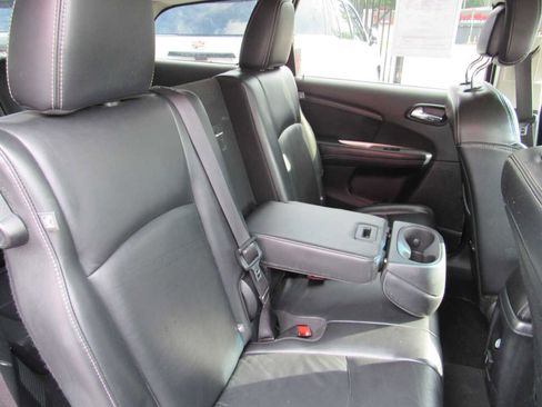 Used 2017 Dodge Journey GT w/ Flexible Seating Group image 22