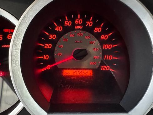 Used 2005 Toyota Tacoma PreRunner RWD image 28