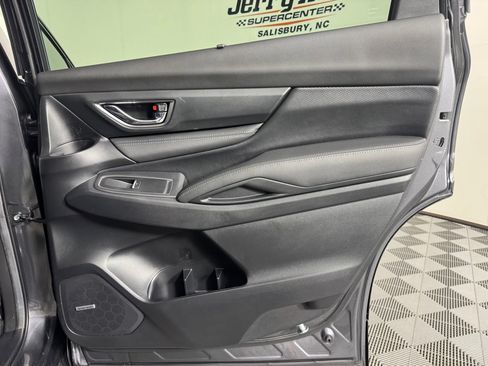 Used 2025 Subaru Ascent Limited w/ Popular Package #1 AWD/4WD image 31