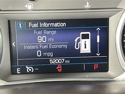 Used 2022 GMC Acadia SLE w/ LPO, Cargo Package AWD/4WD image 19