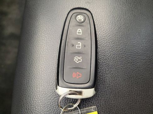 Used 2019 Ford Escape SEL FWD image 32