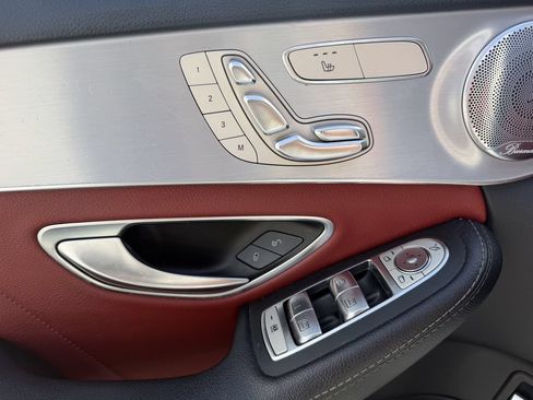 Used 2018 Mercedes-Benz C 300 Sedan image 11