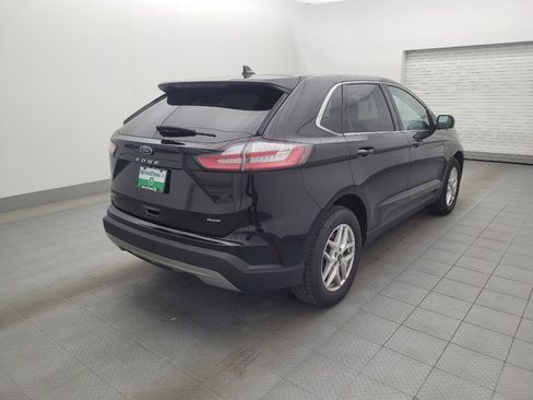 Used 2024 Ford Edge SEL image 9