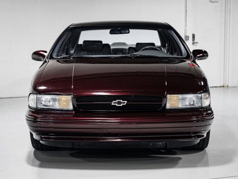 Used 1995 Chevrolet Impala SS image 8