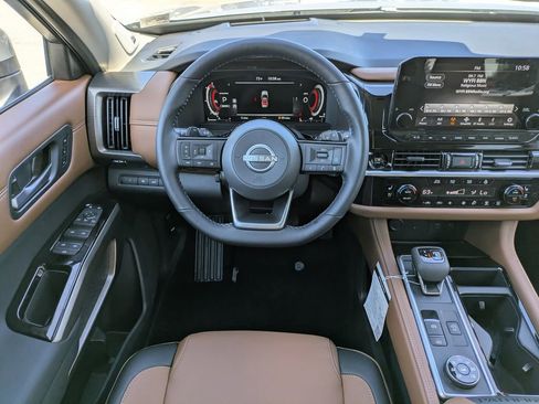 New 2025 Nissan Pathfinder Platinum w/ Cargo Package image 16